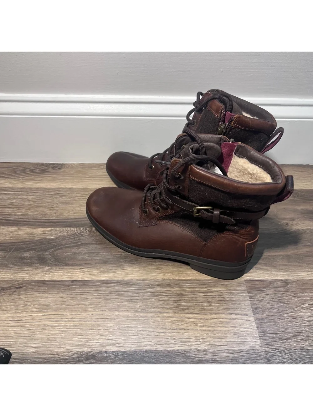 UGG Brown Shearling Ankle Boots Women's Size 7.5